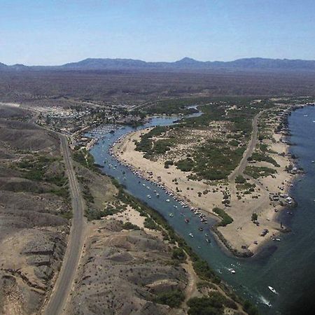 Pirate Cove Resort & Marina Needles Luaran gambar