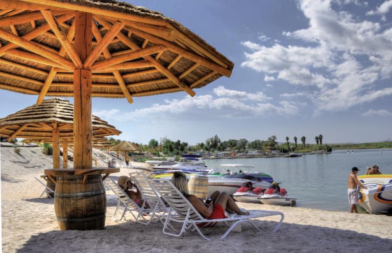 Pirate Cove Resort & Marina Needles Luaran gambar
