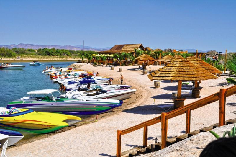 Pirate Cove Resort & Marina Needles Luaran gambar